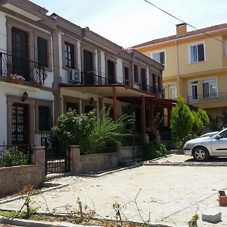 Evi * Ayvalı